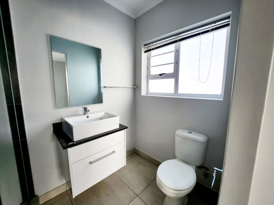 To Let 3 Bedroom Property for Rent in Lovemore Park Eastern Cape